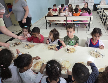 Foto 31: Semana da Criança tem cardápio especial e churrasco nas Escolas e Creches municipais de Quatá