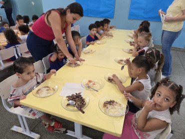 Foto 73: Semana da Criança tem cardápio especial e churrasco nas Escolas e Creches municipais de Quatá