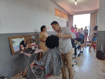 Foto 49: Festa do Trabalhador conta com diversas ações e reúne centenas de pessoas
