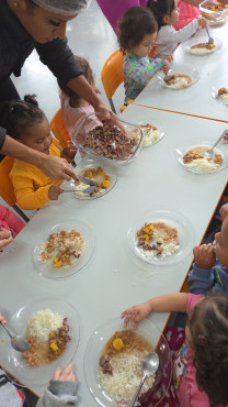Foto 8: Semana da Criança tem cardápio especial e churrasco nas Escolas e Creches municipais de Quatá