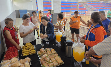 Foto 40: Quatá celebra o Dia do Idoso com partida de voleibol adaptado