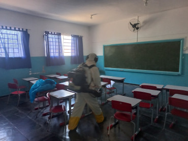 Foto 25: Preparativos para volta às aulas 