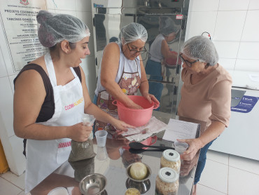 Foto 18: Práticas de preparo e combate ao esperdício de alimentos são temas do Curso do Cozinhalimento