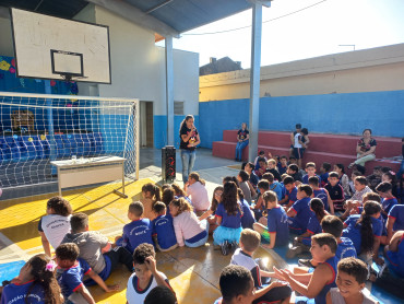 Foto 18: Ação educativa em combate e Dengue e o Escorpião