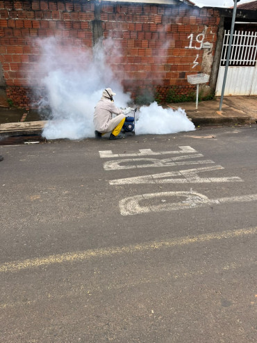 Foto 3: Termonebulização reforça ações de controle e prevenção de pragas urbanas em Quatá