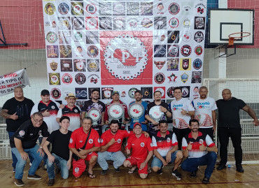 Foto 121: Quatá sedia primeira etapa do 6º Campeonato Estadual de Truco