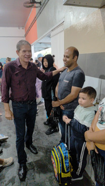 Foto 73: Alunos de Quatá recebem material escolar e são recepcionados com acolhimento e carinho no primeiro dia de aula