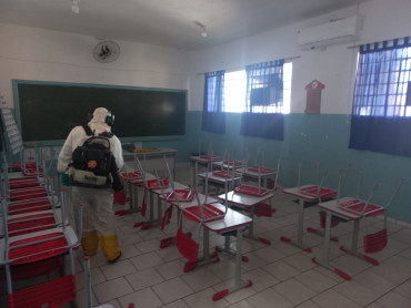 Foto 48: Preparativos para volta às aulas 