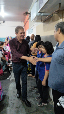 Foto 74: Alunos de Quatá recebem material escolar e são recepcionados com acolhimento e carinho no primeiro dia de aula