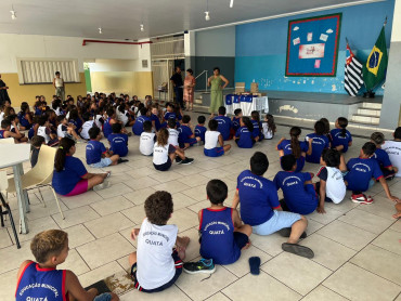 Foto 55: Novos uniformes são entregues para os alunos da Rede Municipal de Quatá