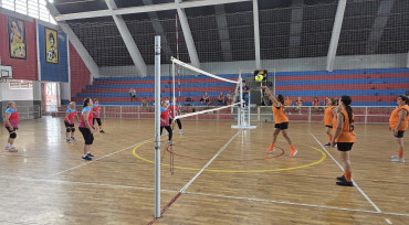 Foto 61: Quatá celebra o Dia do Idoso com partida de voleibol adaptado