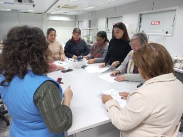 Foto 9: Quatá recebe Unidade Móvel de Confecção Industrial do SENAI