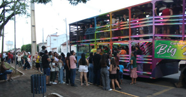 Foto 67: Tardezinha do Samba reúne música, lazer e diversão para toda a família em Quatá