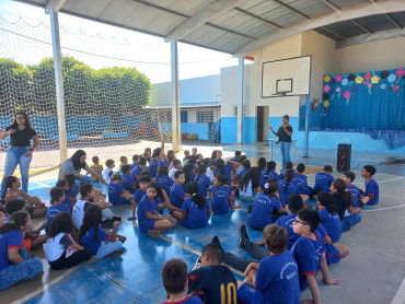 Foto 14: Ação educativa em combate e Dengue e o Escorpião