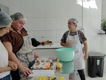 Foto 44: Práticas de preparo e combate ao esperdício de alimentos são temas do Curso do Cozinhalimento