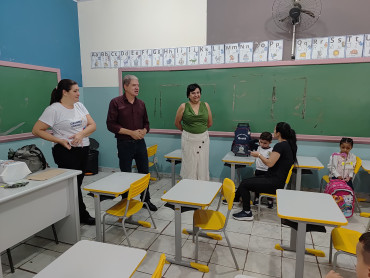 Foto 119: Alunos de Quatá recebem material escolar e são recepcionados com acolhimento e carinho no primeiro dia de aula