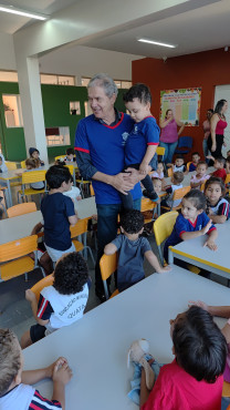 Foto 21: Novos uniformes são entregues para os alunos da Rede Municipal de Quatá