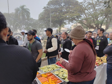 Foto 70: Mesmo com mal tempo, corrida de pedestre TVCOM RUNNING reúne mais de 300 participantes 