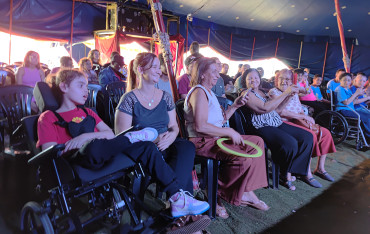 Foto 17: Ação cultural proporciona entretenimento no Circo para usuários de serviços municipais de Quatá