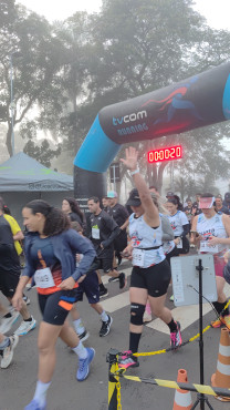 Foto 21: Mesmo com mal tempo, corrida de pedestre TVCOM RUNNING reúne mais de 300 participantes 