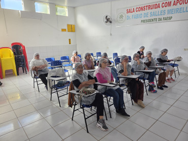 Foto 12: Capacitação, conhecimento e oportunidades para a população de Quatá!