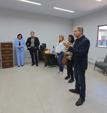 Foto 15: Homenagem reconhece 28 anos de serviços prestados pelo delegado Marcelo Petuba Llombert a Quatá