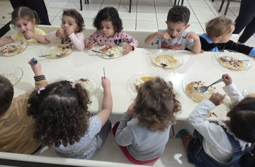 Foto 13: Semana da Criança tem cardápio especial e churrasco nas Escolas e Creches municipais de Quatá