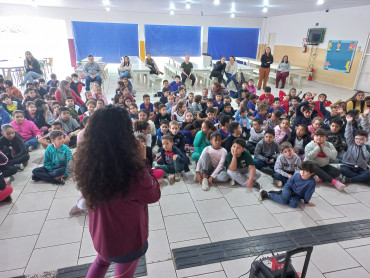 Foto 35: Ação educativa em combate e Dengue e o Escorpião