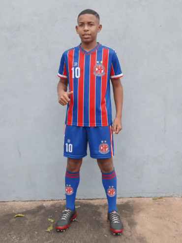 Foto 8: Da Escolinha Municipal de Quatá para novos caminhos no futebol