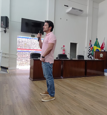 Foto 6: Profissionais Municipais participam de palestra em prol do Fevereiro Roxo e Laranja