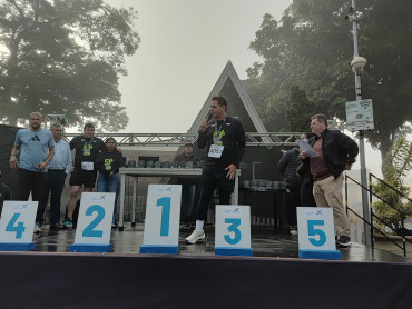 Foto 84: Mesmo com mal tempo, corrida de pedestre TVCOM RUNNING reúne mais de 300 participantes 