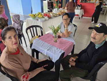 Foto 35: CRAS promove café da manhã especial em comemoração ao Dia do Idoso