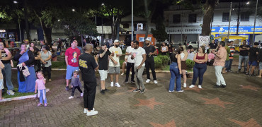 Foto 46: Tardezinha do Samba reúne música, lazer e diversão para toda a família em Quatá