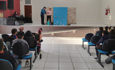 Foto 11: Peça teatral realizada em Quatá conscientiza alunos sobre a importância dos rios e das mudanças climáticas
