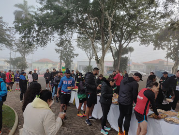 Foto 83: Mesmo com mal tempo, corrida de pedestre TVCOM RUNNING reúne mais de 300 participantes 