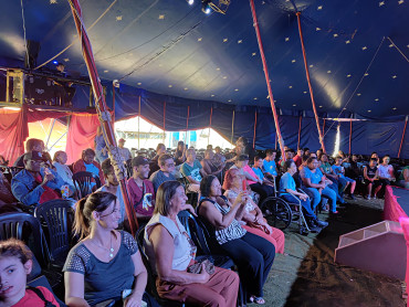 Foto 26: Ação cultural proporciona entretenimento no Circo para usuários de serviços municipais de Quatá