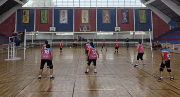 Foto 62: Quatá celebra o Dia do Idoso com partida de voleibol adaptado