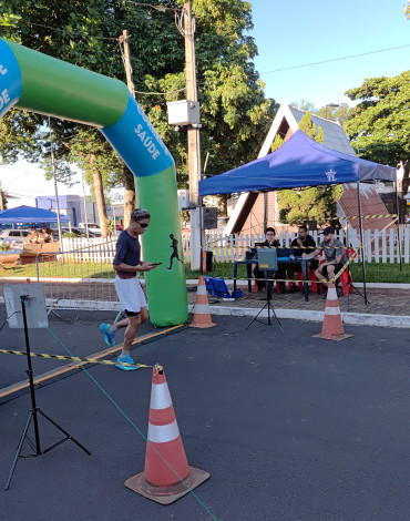 Foto 36: Treinão In9ve reúne participantes em atividade esportiva em Quatá
