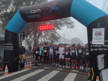Notícia Mesmo com mal tempo, corrida de pedestre TVCOM RUNNING reúne mais de 300 participantes 