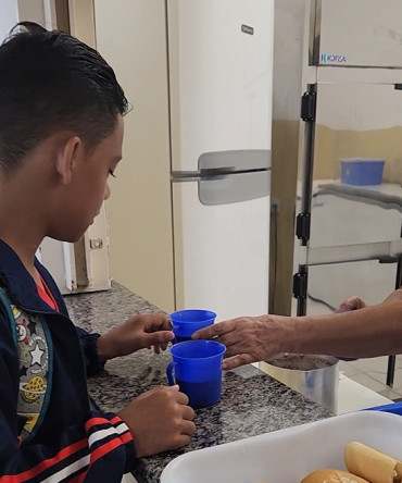 Foto 128: Alunos de Quatá recebem material escolar e são recepcionados com acolhimento e carinho no primeiro dia de aula