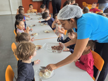Foto 24: Semana da Criança tem cardápio especial e churrasco nas Escolas e Creches municipais de Quatá