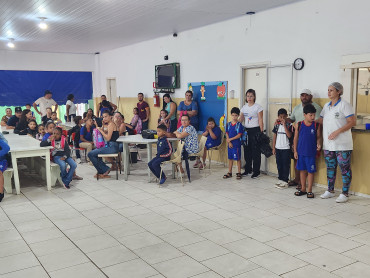 Foto 71: Alunos de Quatá recebem material escolar e são recepcionados com acolhimento e carinho no primeiro dia de aula