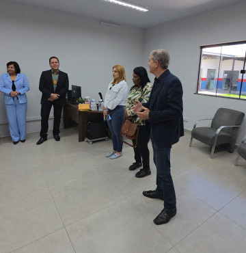 Foto 4: Homenagem reconhece 28 anos de serviços prestados pelo delegado Marcelo Petuba Llombert a Quatá