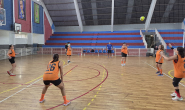 Foto 48: Quatá celebra o Dia do Idoso com partida de voleibol adaptado