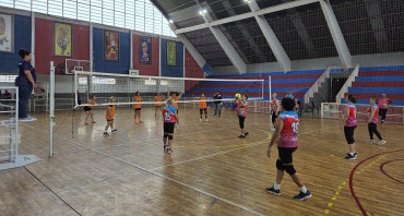 Foto 72: Quatá celebra o Dia do Idoso com partida de voleibol adaptado