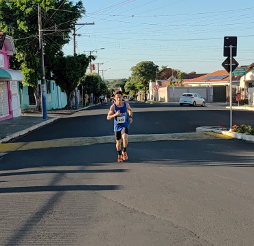 Foto 41: Treinão In9ve reúne participantes em atividade esportiva em Quatá