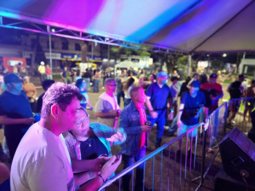 Foto 69: Tardezinha do Samba reúne música, lazer e diversão para toda a família em Quatá