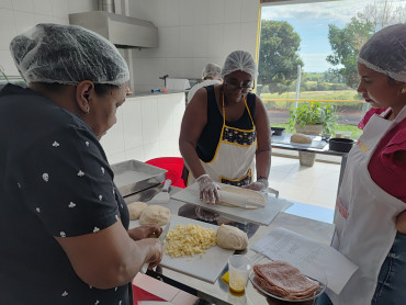 Foto 57: Práticas de preparo e combate ao esperdício de alimentos são temas do Curso do Cozinhalimento