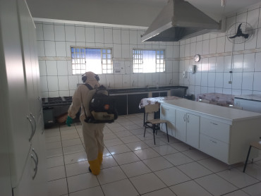 Foto 23: Preparativos para volta às aulas 