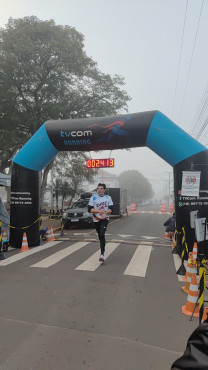 Foto 47: Mesmo com mal tempo, corrida de pedestre TVCOM RUNNING reúne mais de 300 participantes 